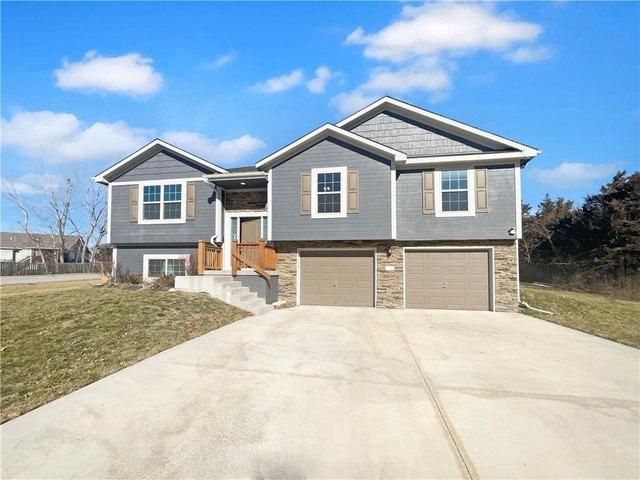 House for sale in Grain Valley, Missouri