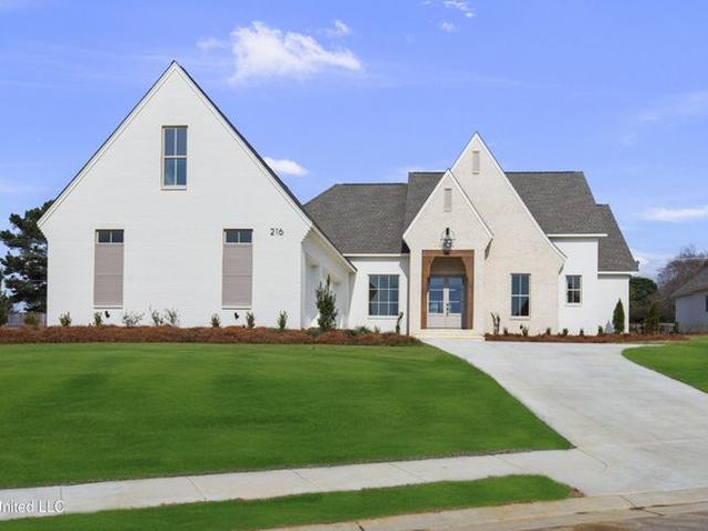 House for sale in Ridgeland, Mississippi