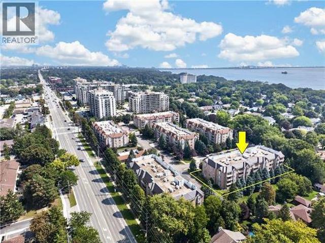 Condo for sale in Burlington, Ontario