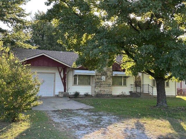 House for sale in Douglass, Butler County