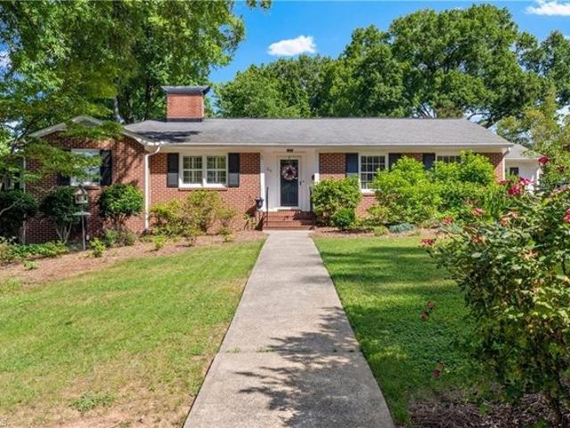 House for sale in Pfafftown, North Carolina