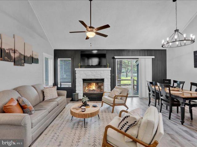 Townhouse for sale in Lake Harmony