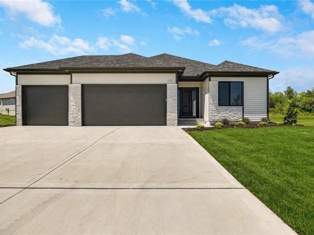 House for sale in Blue Springs, Missouri