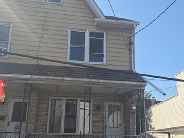 Townhouse for sale in Shenandoah, Pennsylvania