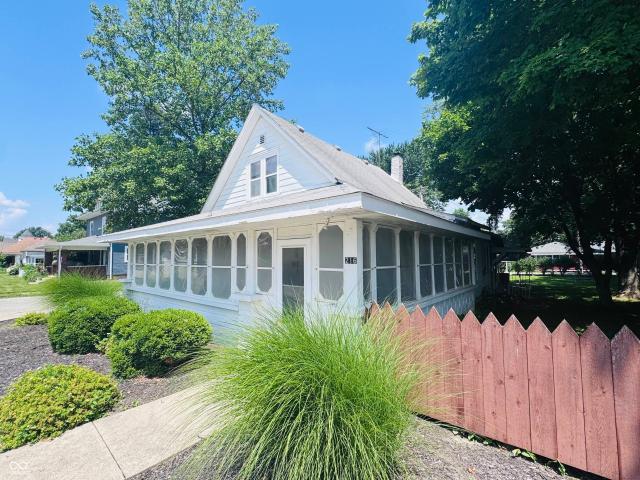 House for sale in Atlanta, Indiana
