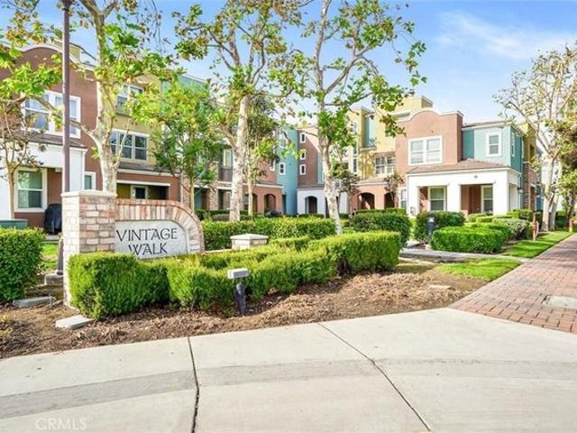 Townhouse for sale in Covina, California