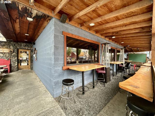 Commercial for sale in Bingen, Washington