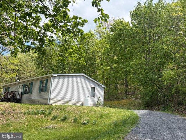 House for sale in Hardy, West Virginia