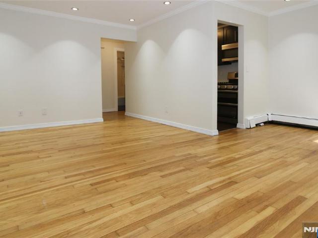 Condo for sale in Ramsey, New Jersey