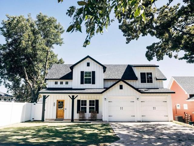 House for sale in Denton, Texas