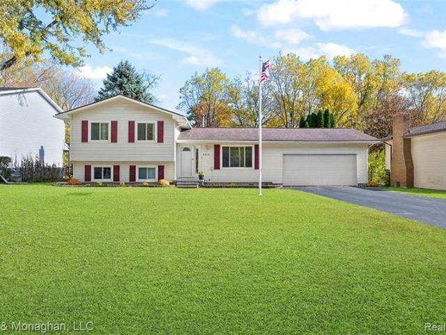 House for sale in Auburn Hills, Michigan