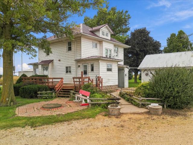 House for sale in Whiteside, Illinois