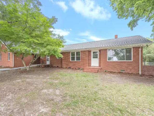 House for rent in Clayton