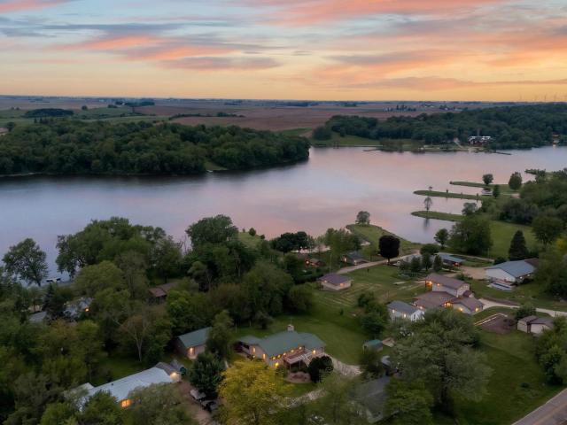 House for sale in Garwin, Tama County