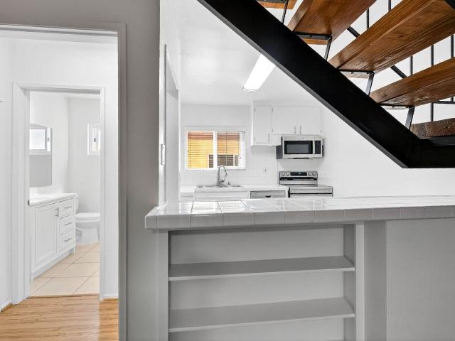 Apartment for rent in Canoga Park, California
