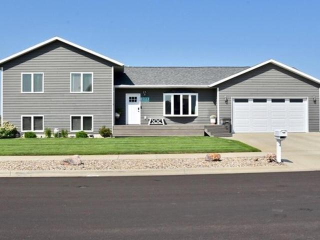 House for sale in Pierre, Hughes County