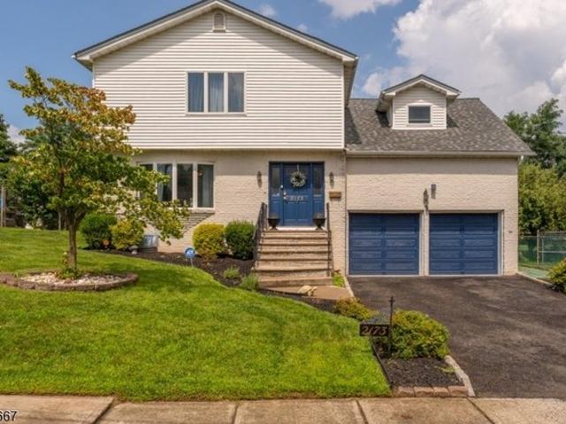 House for sale in Asbury, New Jersey