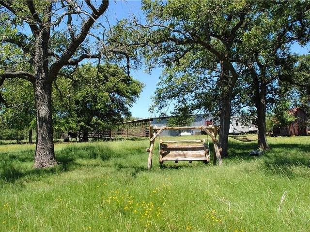 Farm for sale in Luling, Texas