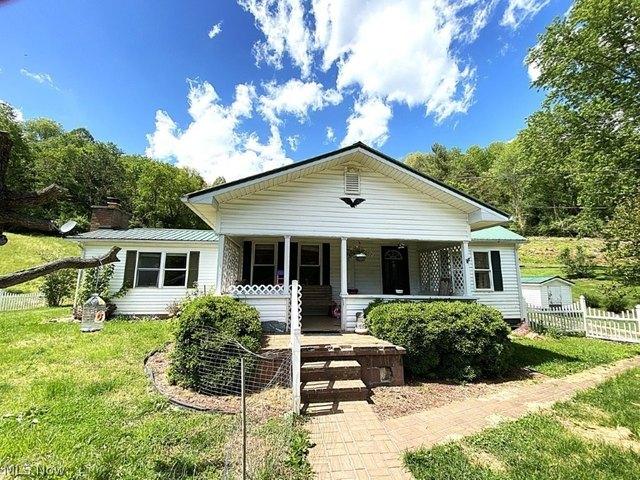 House for sale in Reedy, West Virginia