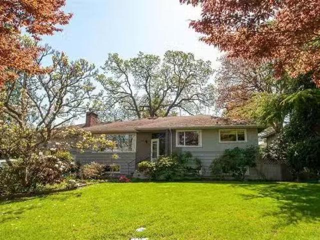 House for sale in Oak Bay, British Columbia