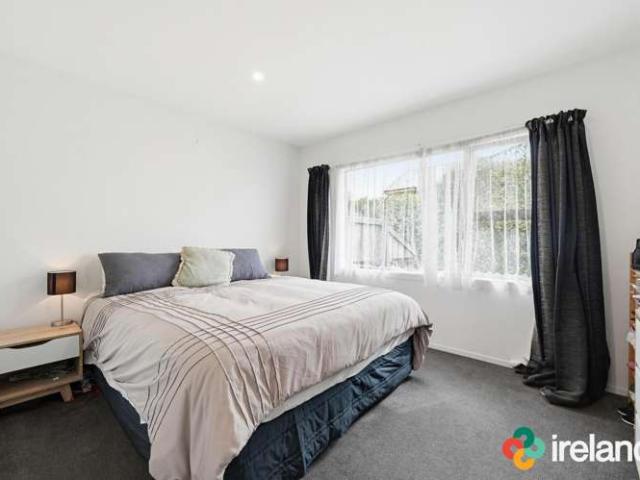 Apartment for sale in Edgeware, Canterbury