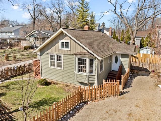 House for sale in Round Lake, Illinois