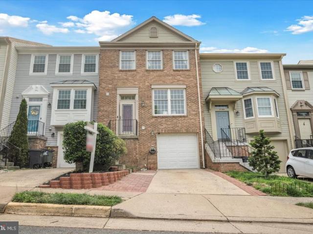 Townhouse for sale in Sterling