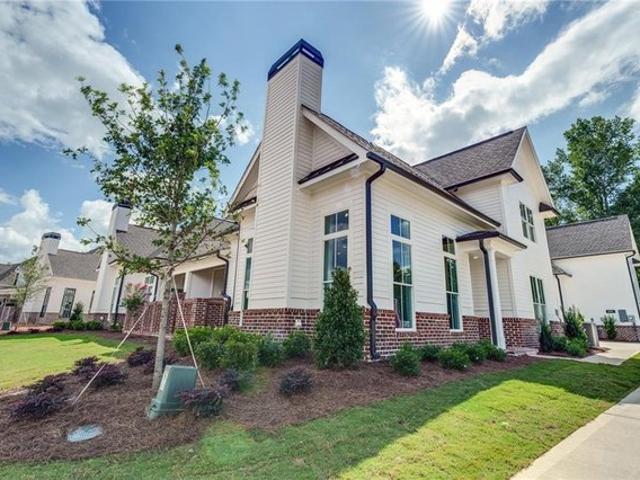 Townhouse for sale in Auburn, Alabama