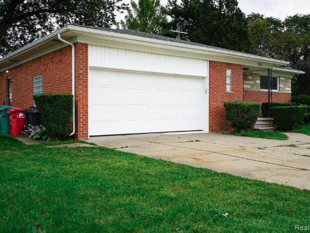 House for sale in Eastpointe, Michigan