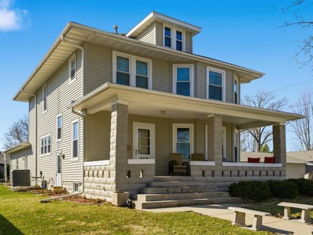 House for sale in Hampton, Iowa