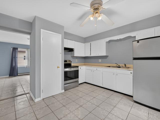 House for sale in Aurora, Illinois