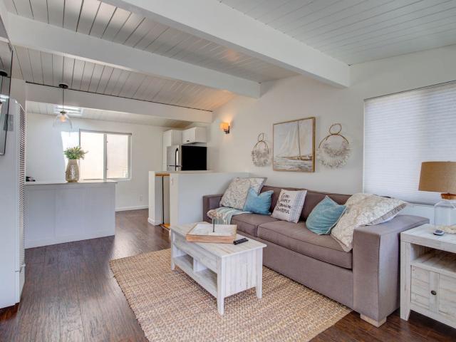 Duplex for rent in Manhattan Beach, California