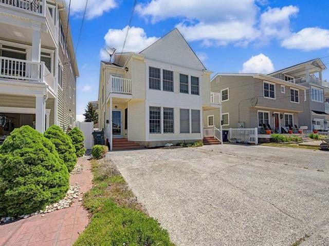 Townhouse for sale in Brigantine, Atlantic County