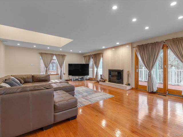 House for sale in Queens, Arverne