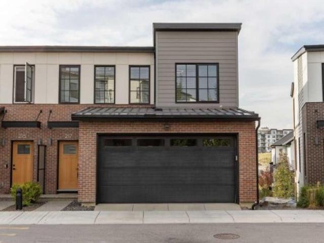 Townhouse for sale in Springbank Hill, Calgary