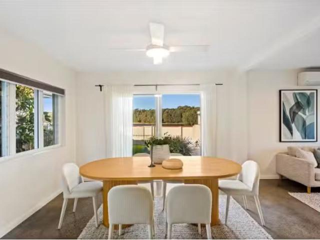 House for rent in Wollongong West, New South Wales
