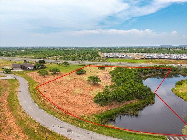 Land for sale in Taylor, Texas