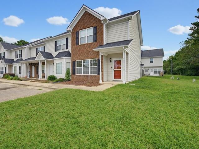 Townhouse for sale in Brigadoon, Clayton