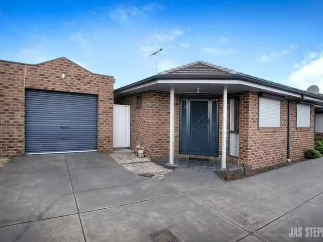 Apartment for rent in Sunshine
