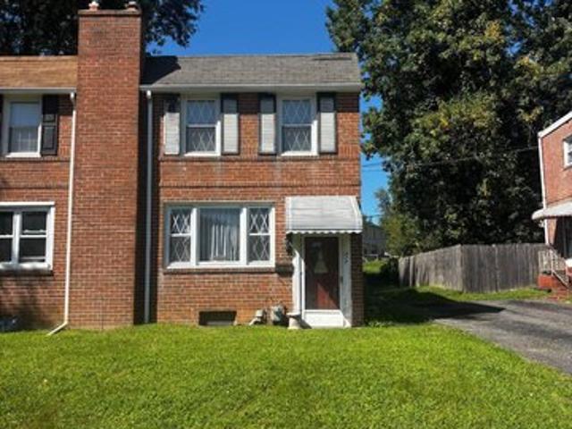 Townhouse for sale in Delco, Pennsylvania