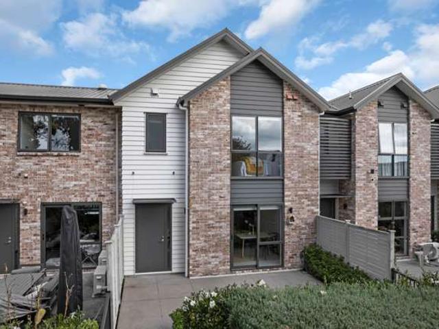 Townhouse for sale in Papakura