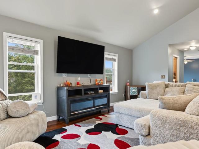 House for sale in Pontiac, Livingston County