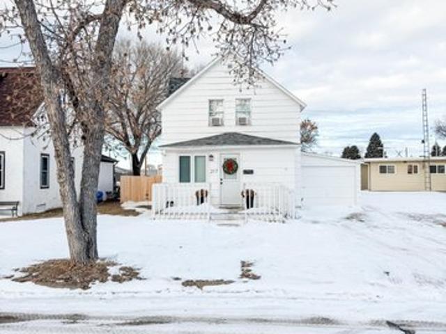 House for sale in Plentywood, Montana