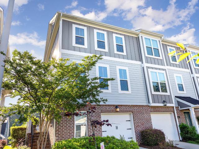 Townhouse for sale in Holly Springs, Wake County