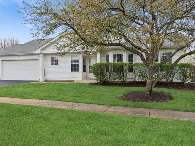 Townhouse for sale in North Aurora, Illinois