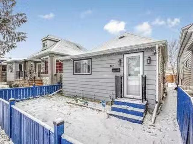 House for sale in East St. Paul, Manitoba