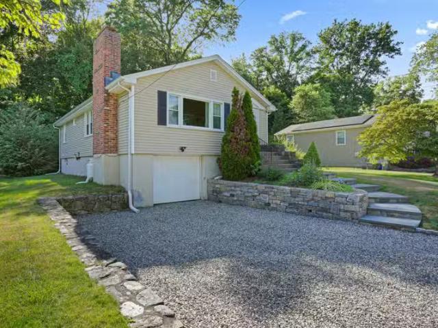 House for sale in Bridgeport