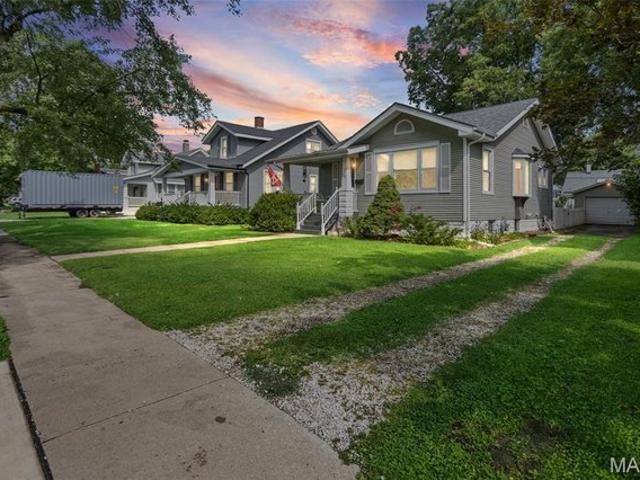 House for sale in Edwardsville, Illinois