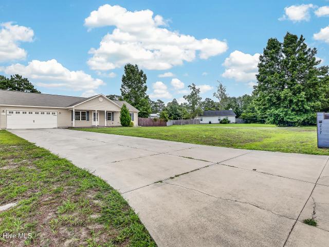 House for sale in Hubert, North Carolina