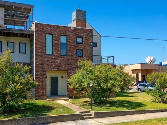 Townhouse for sale in Bryan, Texas